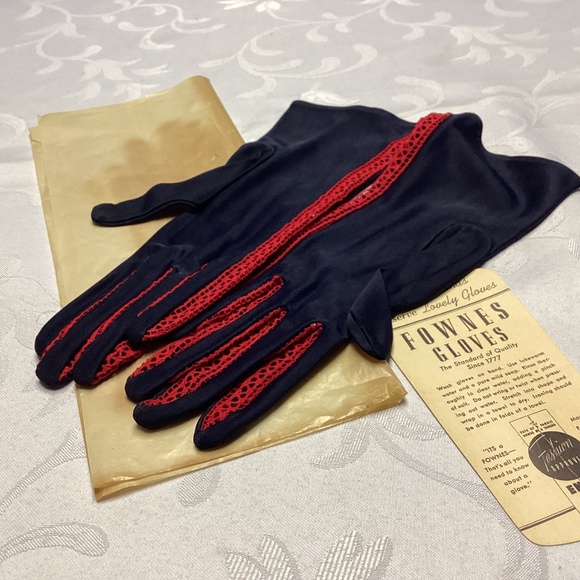 FOWNES VINTAGE GLOVES NAVY / RED CROCHETED. NEW OLD STOCK sz 7 - Picture 8 of 13